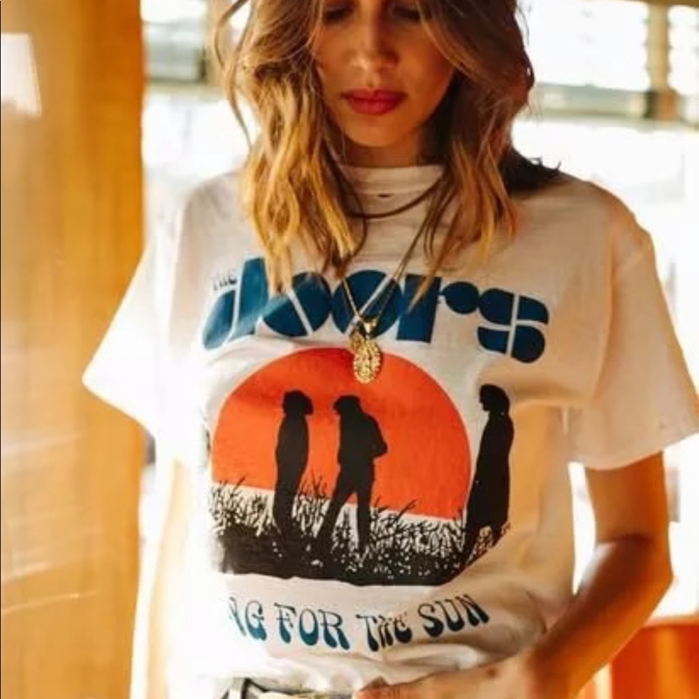 💫💫FLASH SALE!!!! 💫💫 Doors Tee - Picture 3 of 6
